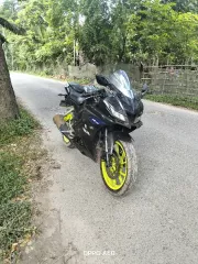 YAMAHA R15 V3
